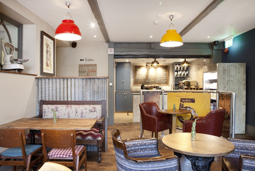 George Hotel 40/47
