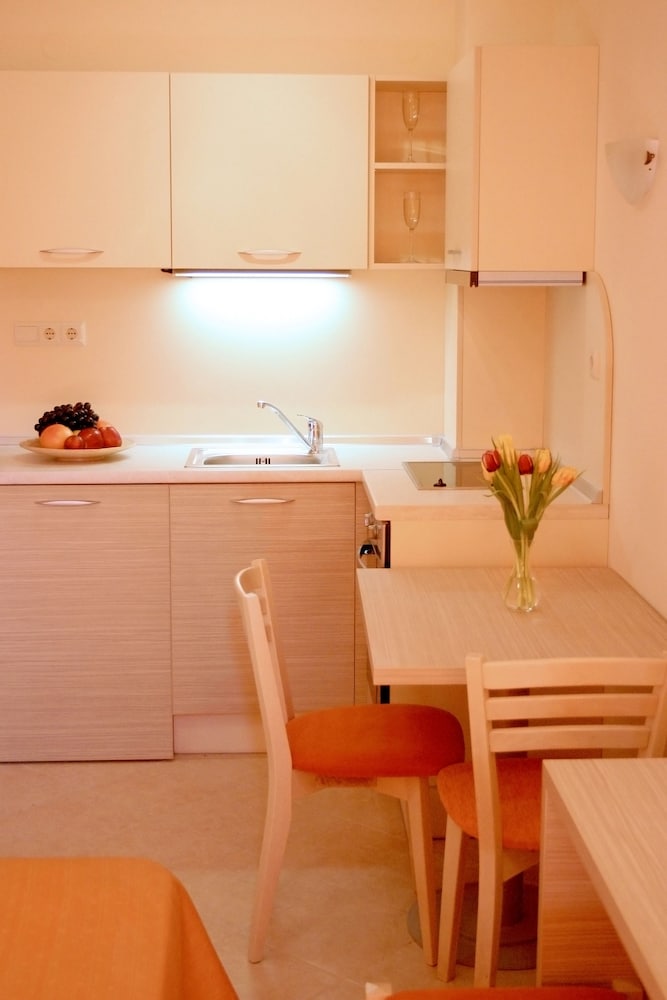 Royal Sun Holiday Complex 24/50