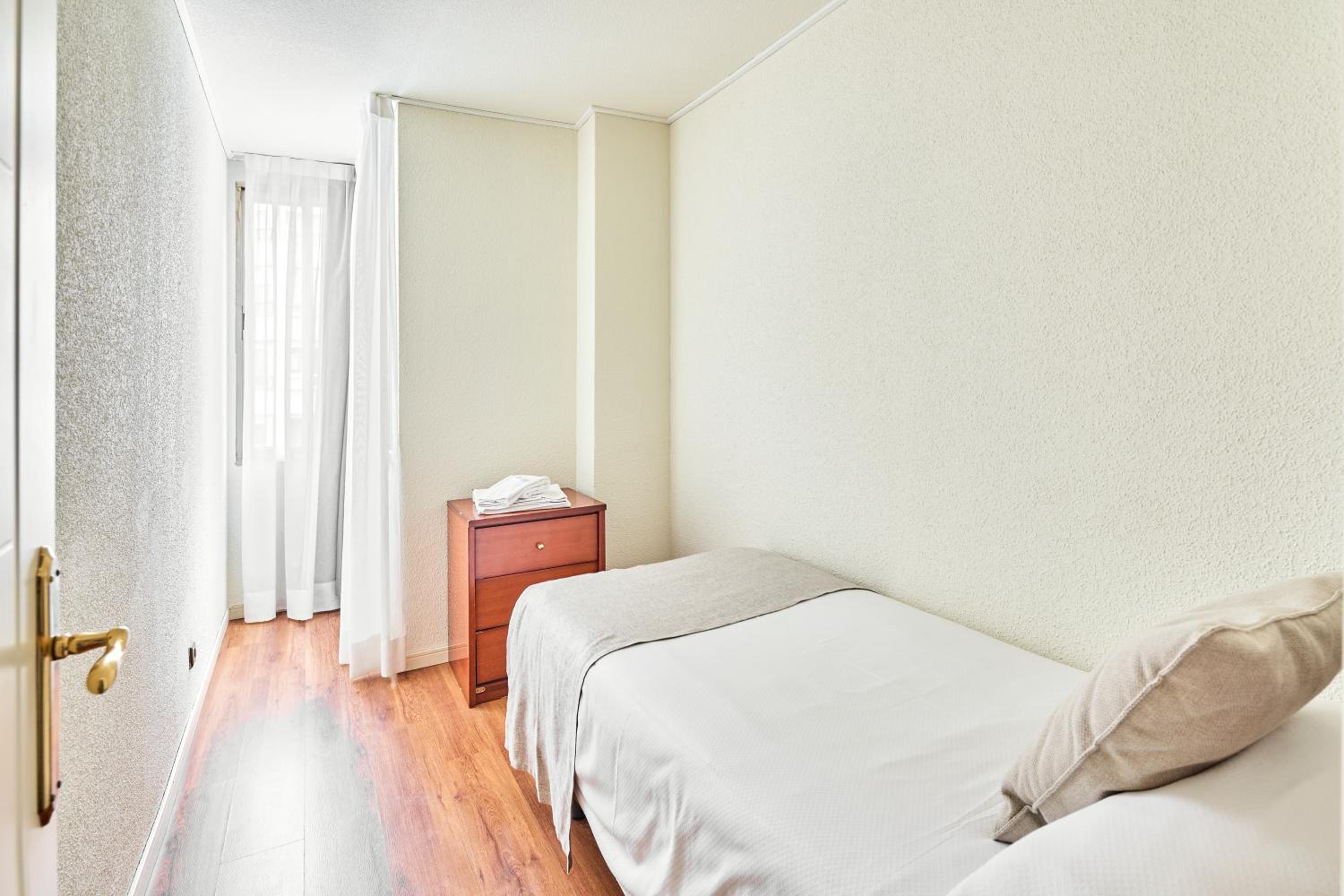 Apartamentos Juan Bravo 22/50