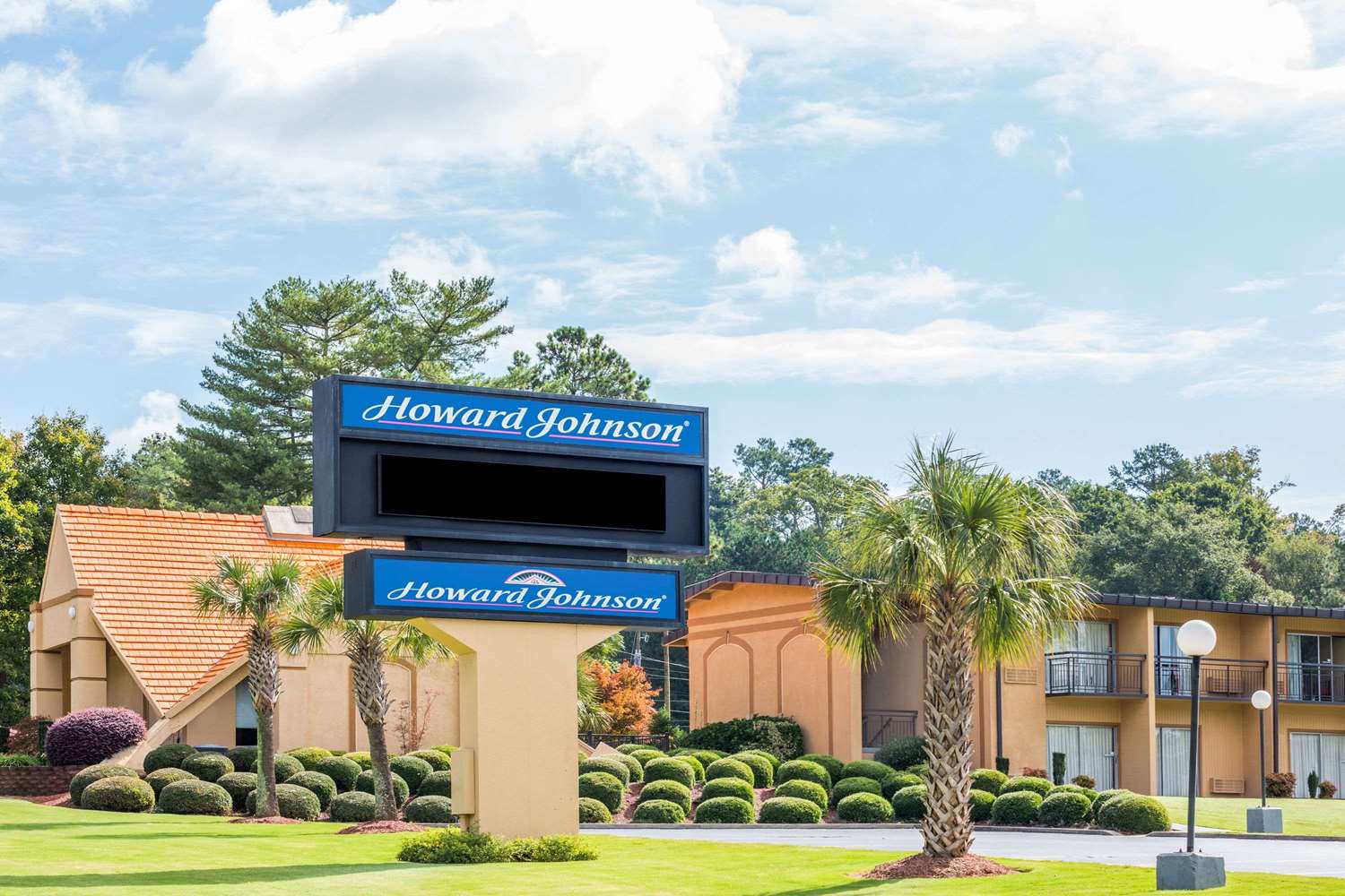 Howard Johnson By Wyndham Athens 3/13
