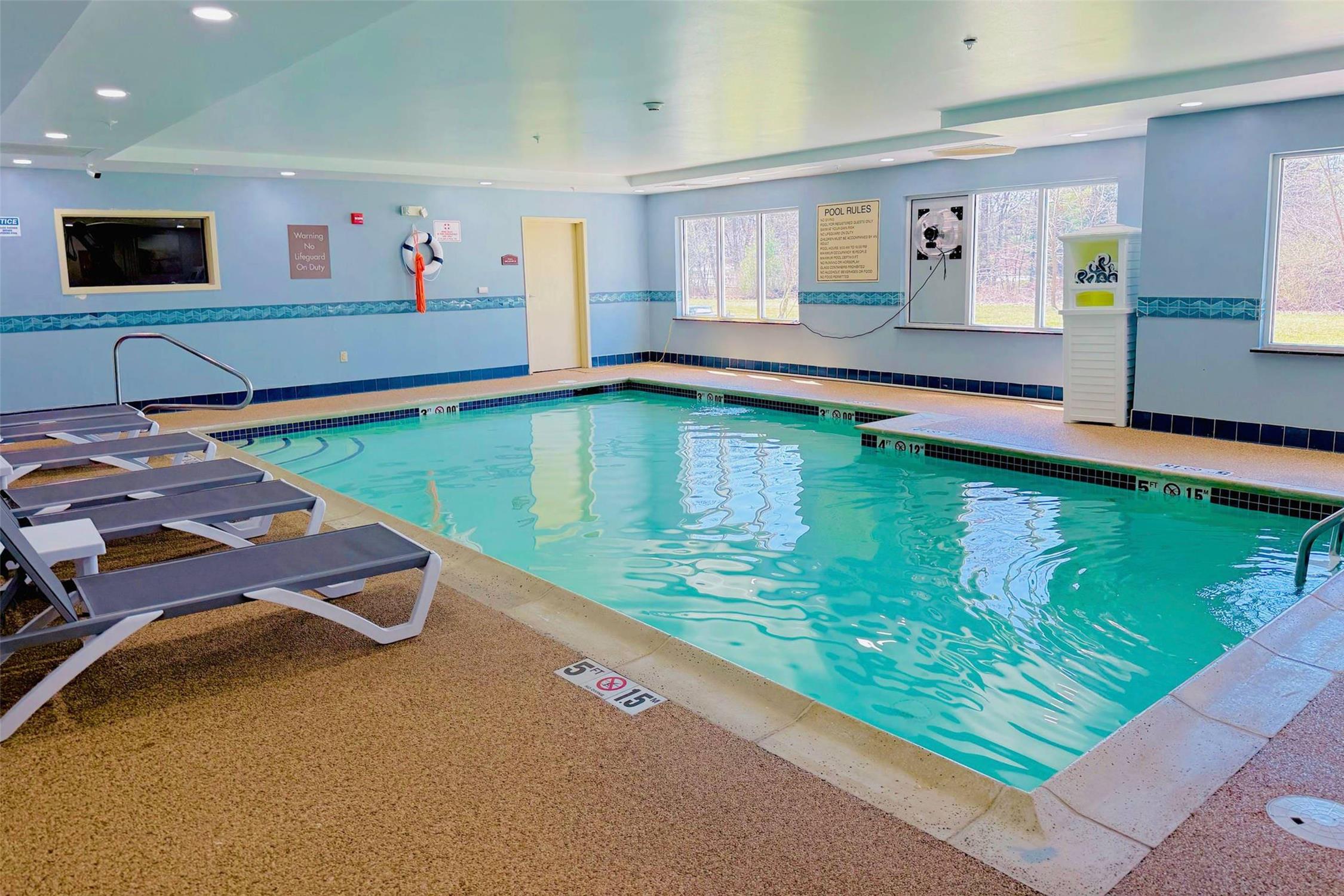 Comfort Inn and Suites Scarborough - Portland 33/55