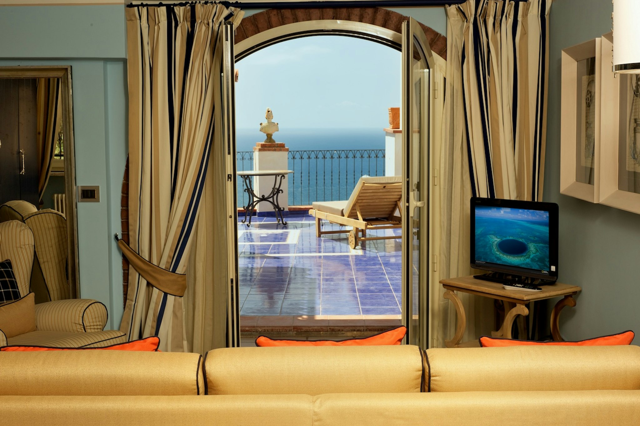 Villa Carlotta 9/40