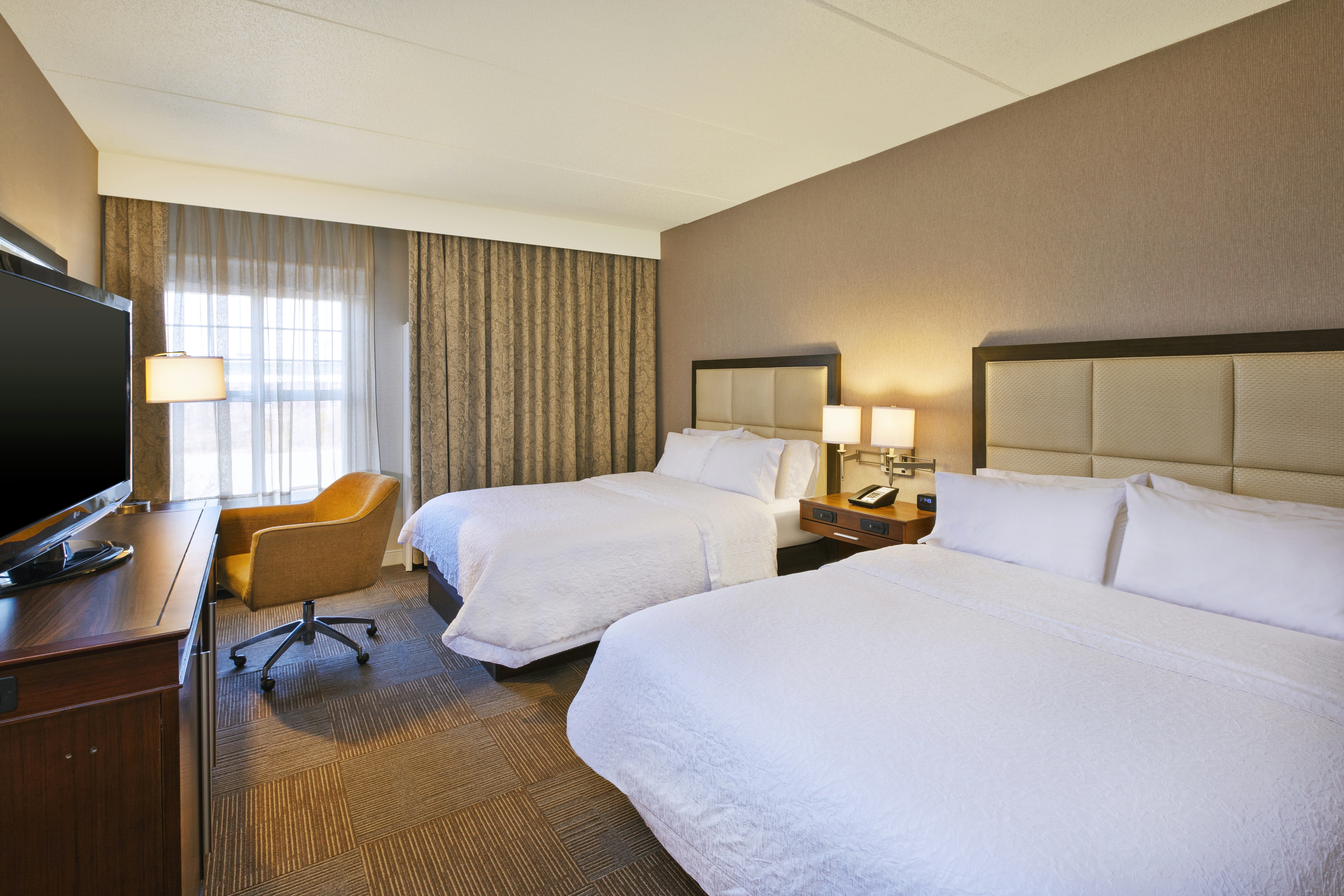 Hampton Inn Suites Providencew 8/42