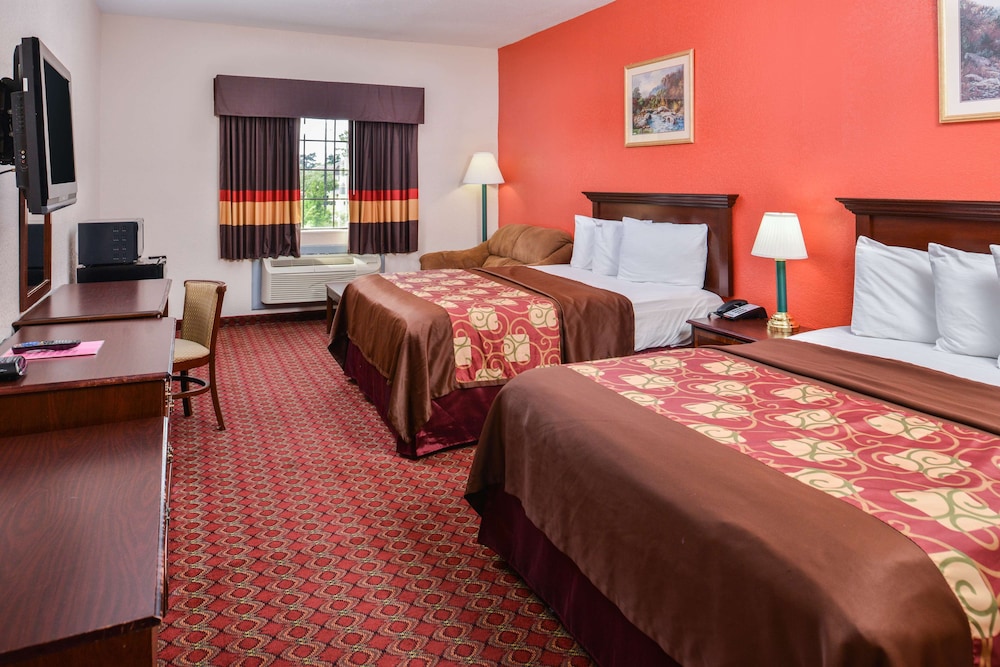 Room, 2 Queen Beds, Smoking