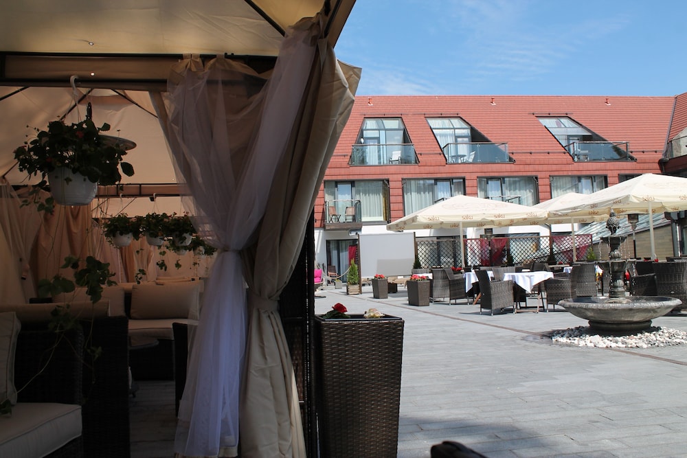 Grand Rose Spa Hotel 58/63