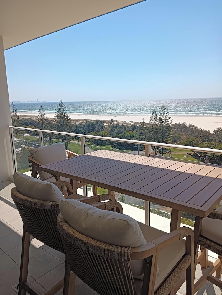 Kirra Surf Apartments 59/75
