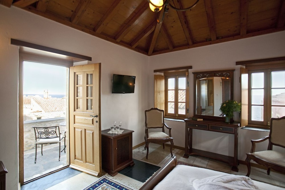 Likinia Hotel 21/50