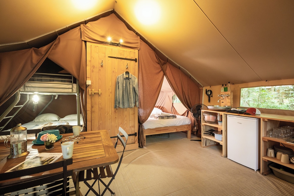 Huttopia Bourg Saint Maurice 14/48