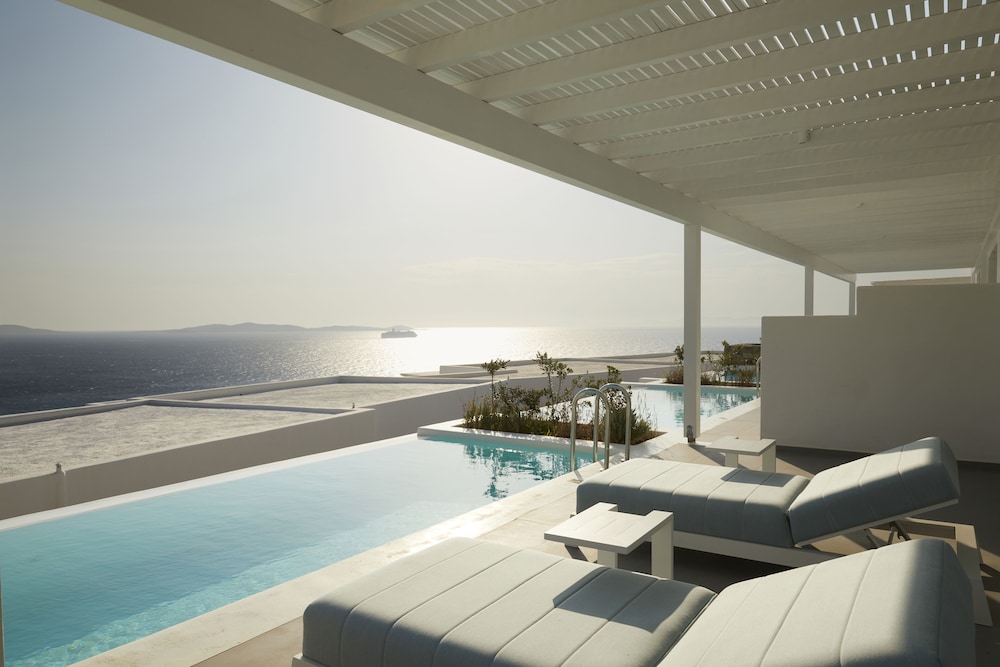 Epic Blue Suites & Villas 19/45