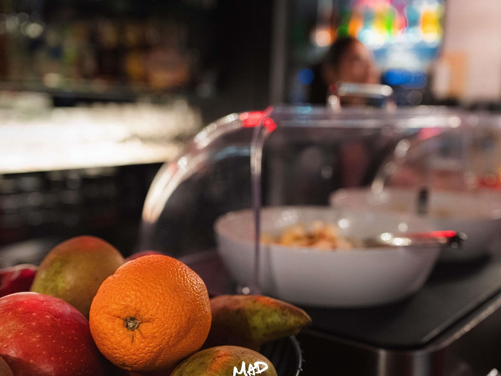Ibis Styles Lausanne Center Madhouse 24/50