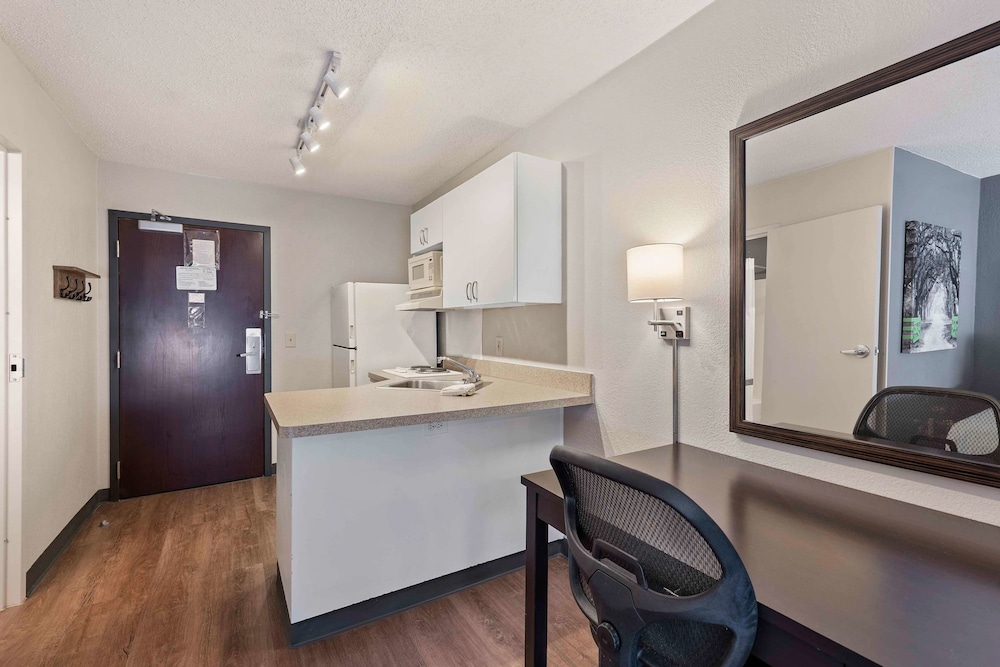 Extended Stay America - Charlotte - University Place 6/53