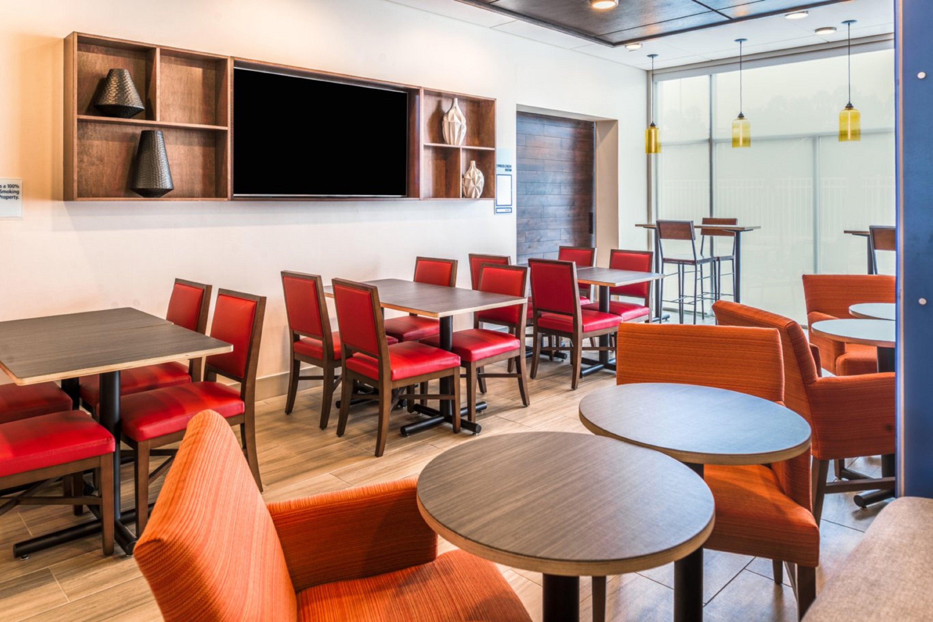 Holiday Inn Express Suites Tampa North Wesley Chapel 47/62