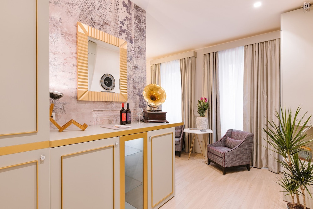 Rhea Silvia Luxury Navona 26/50