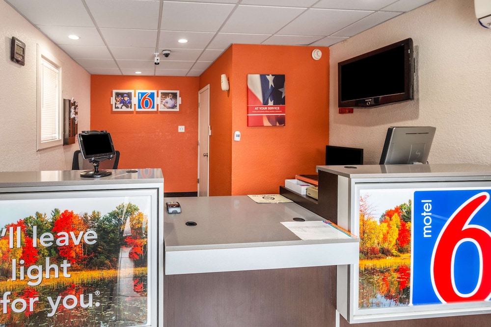 Motel6 Huntington, WV 45/51