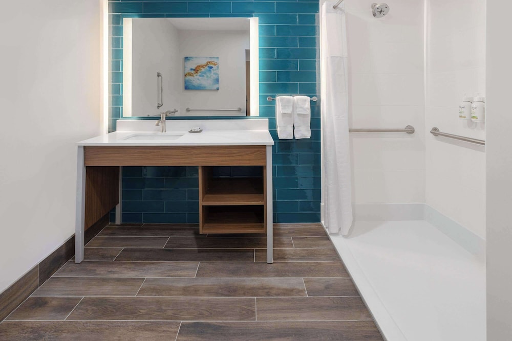 La Quinta Inn & Suites by Wyndham Williston Burlington 23/23