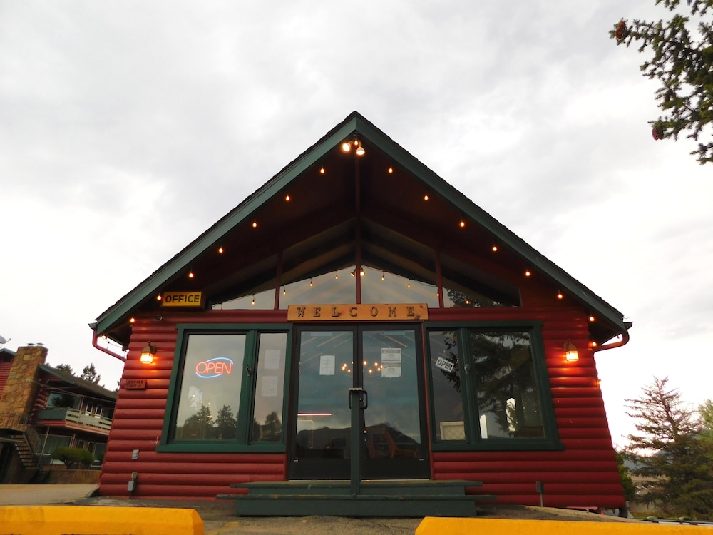 Discovery Lodge 2/69