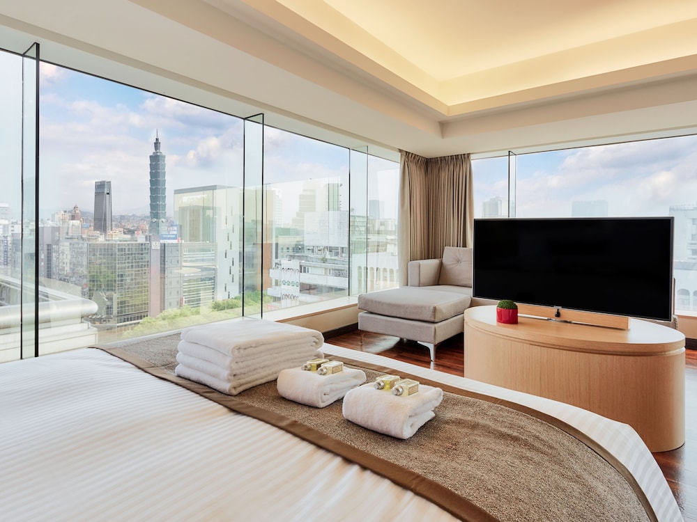 Eastin Taipei 42/71