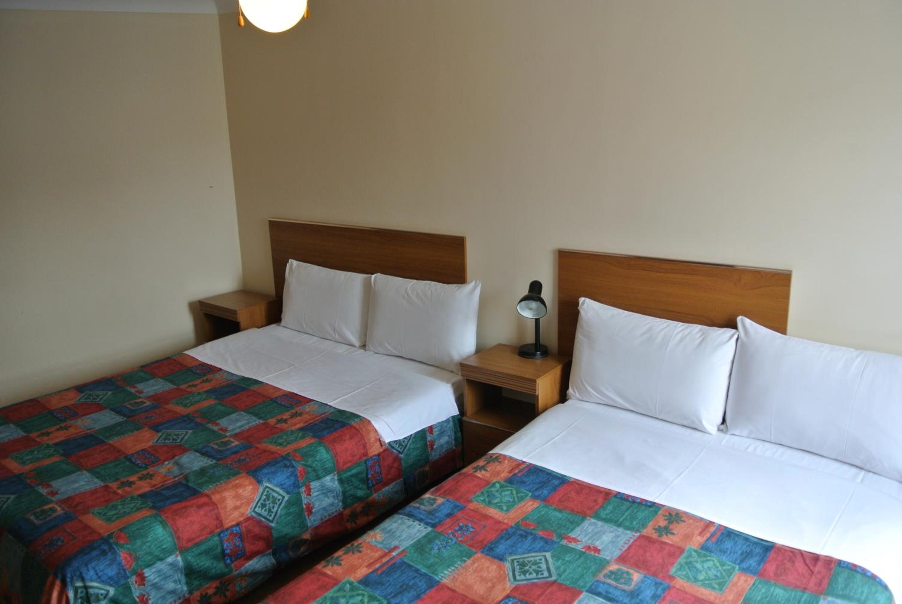 Carlton Hotel 23/53
