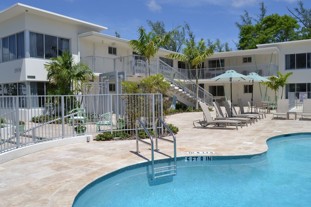 Tranquilo A North Beach Village Resort Hotel 55/64