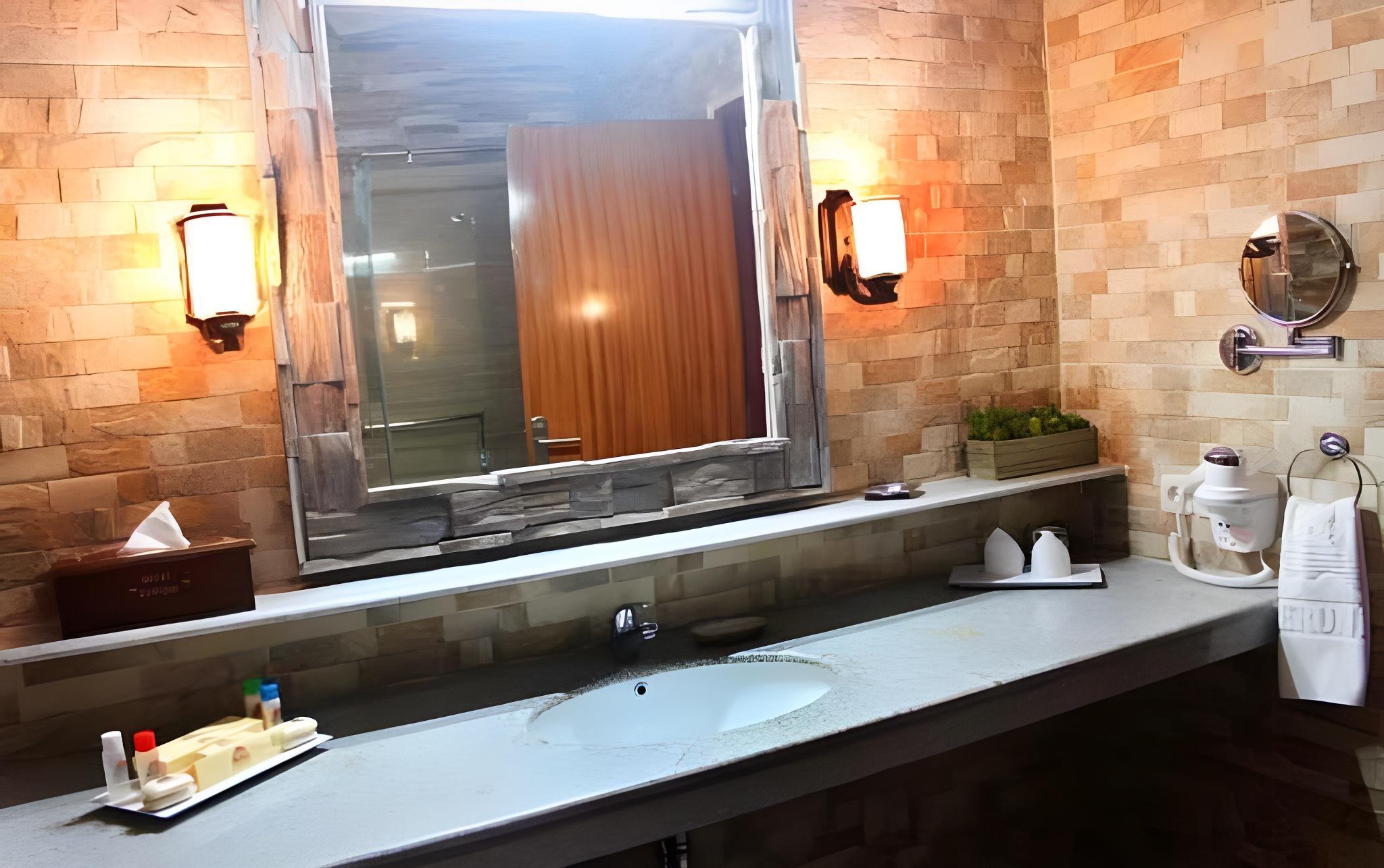 Seruni Hotel Hobbit House 25/26