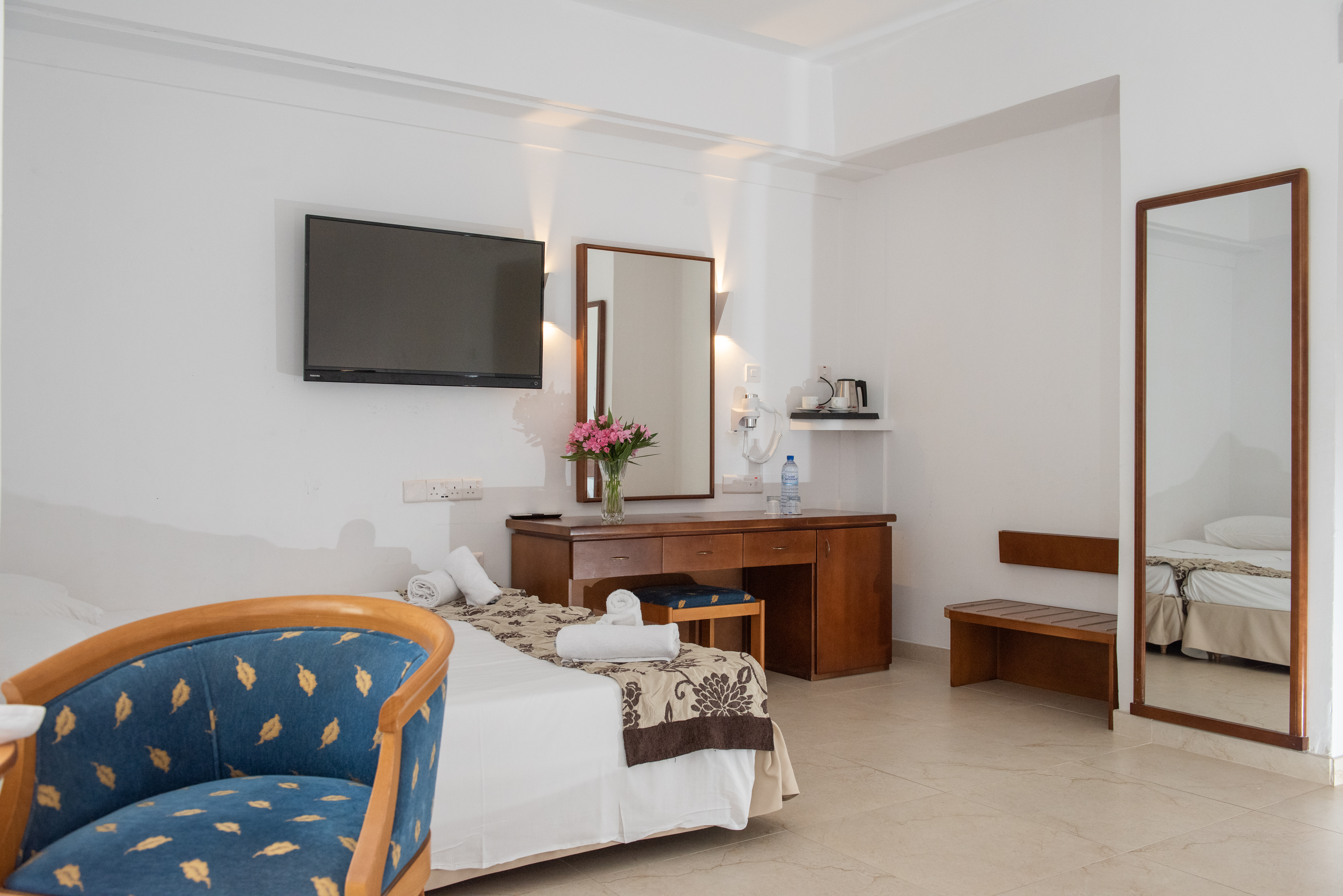 Room, Quadruple, Lateral Side Sea View