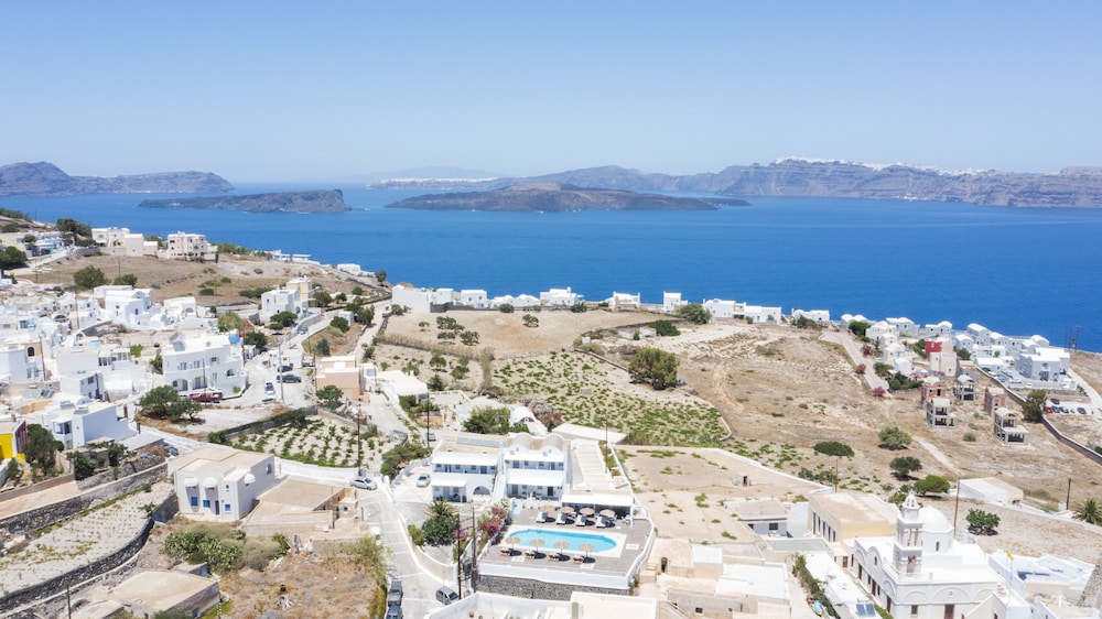 Thira S Dolphin Hotel 48/72