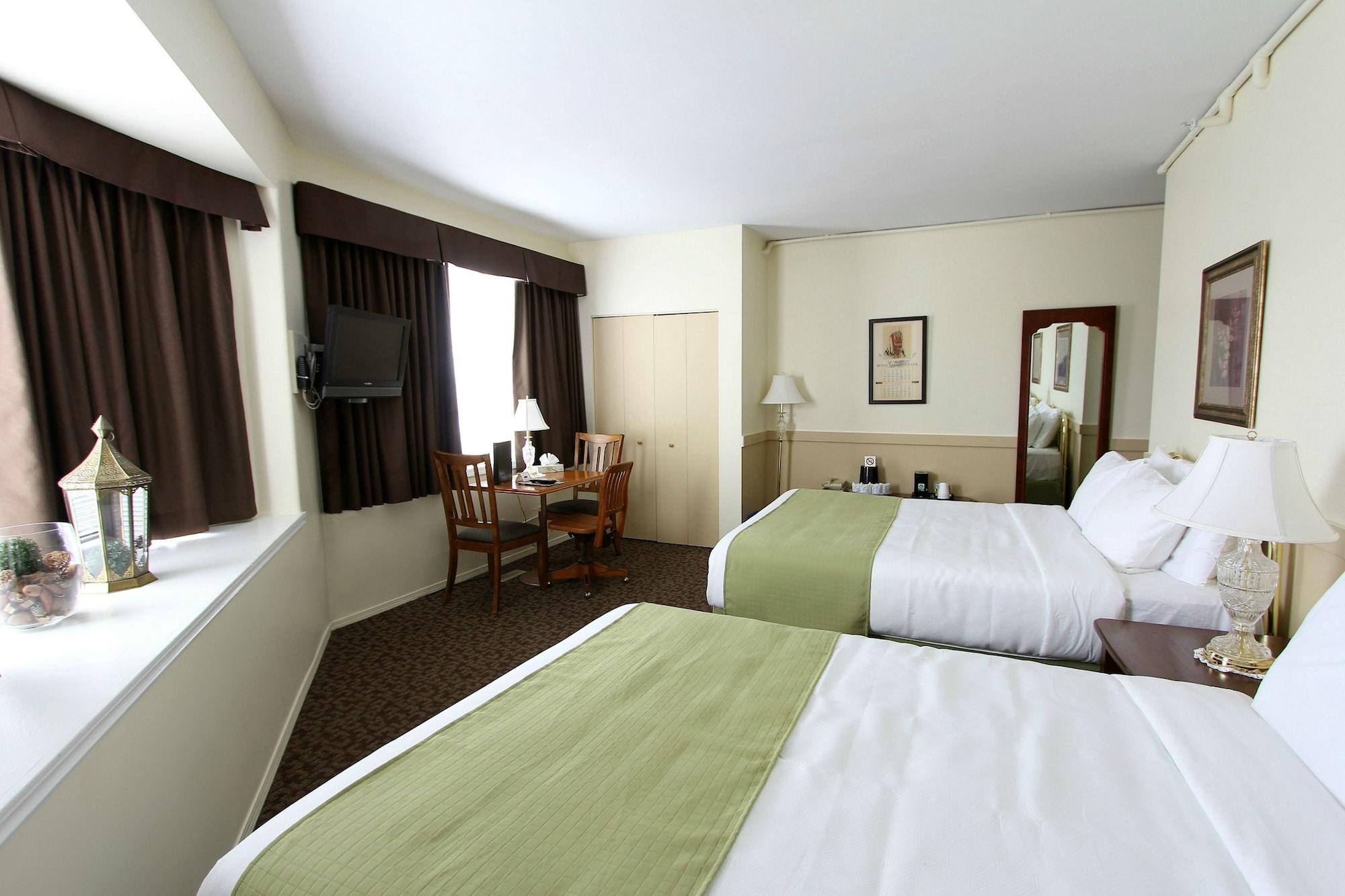 Royal Hotel 11/50