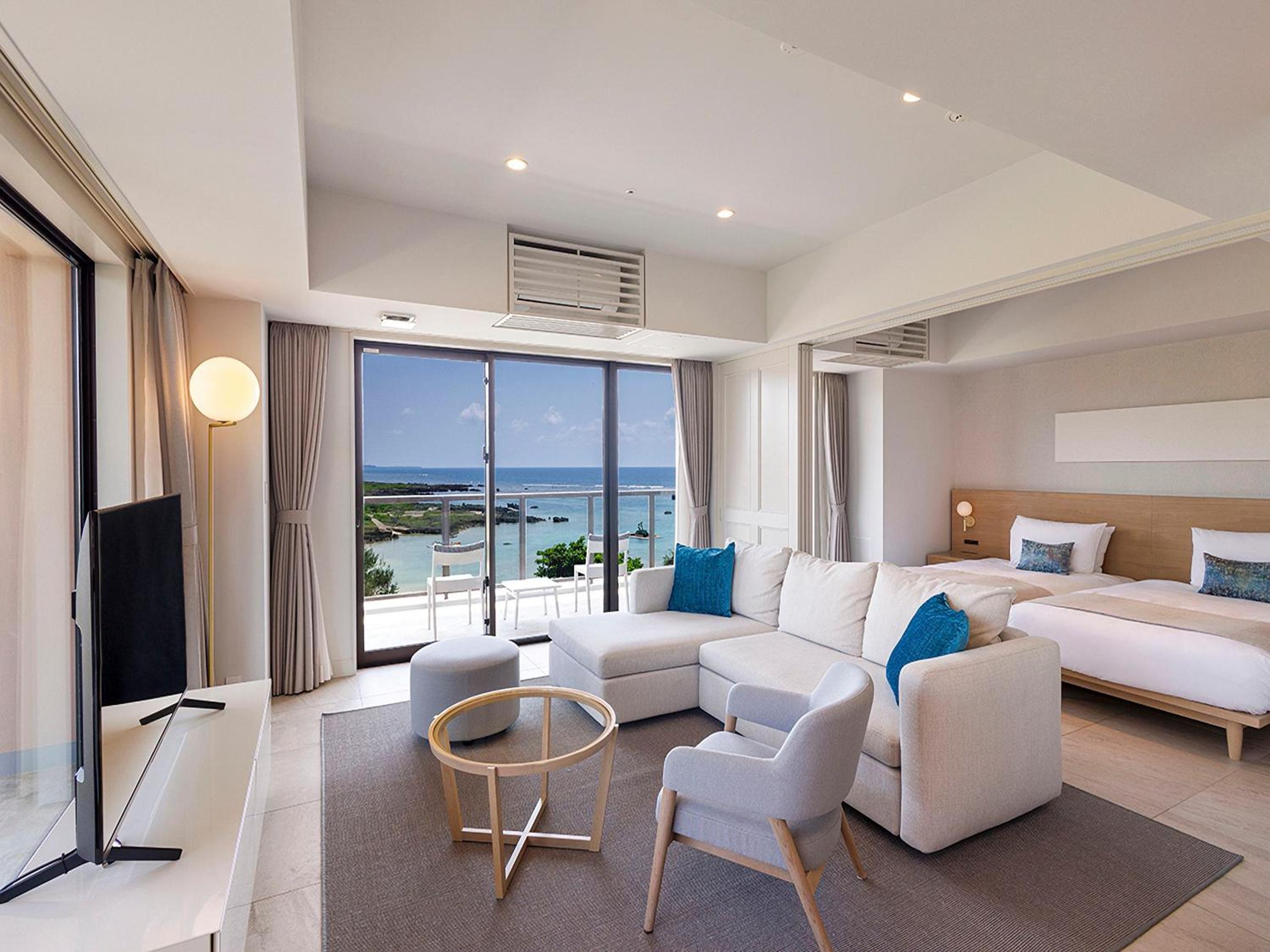 Deluxe, Suite, Twin Beds, Ocean View, Corner