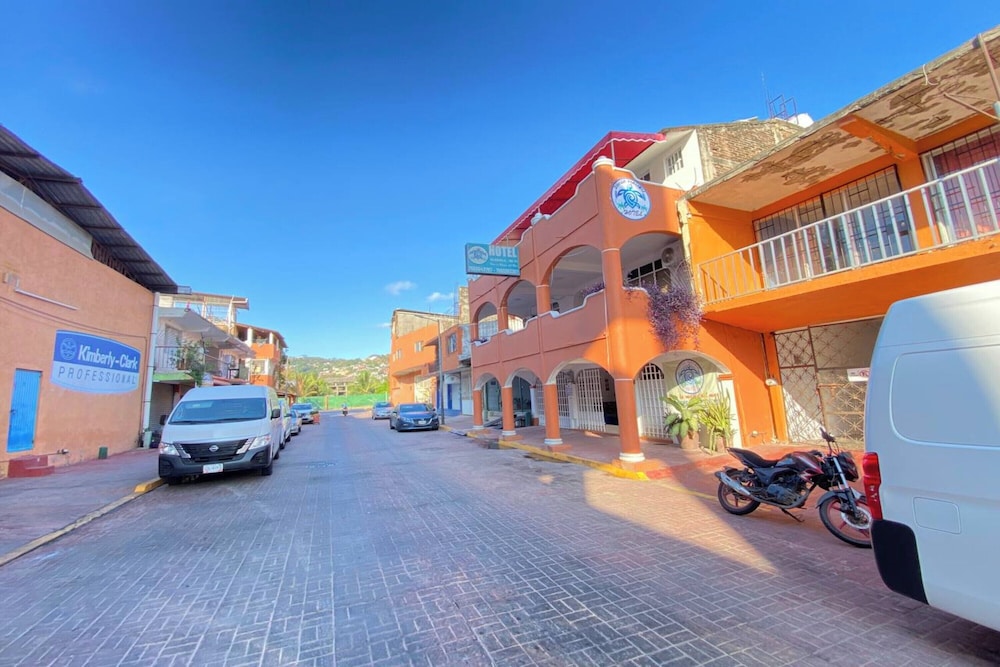 OYO Hotel Zihuatanejo Malibu 34/41