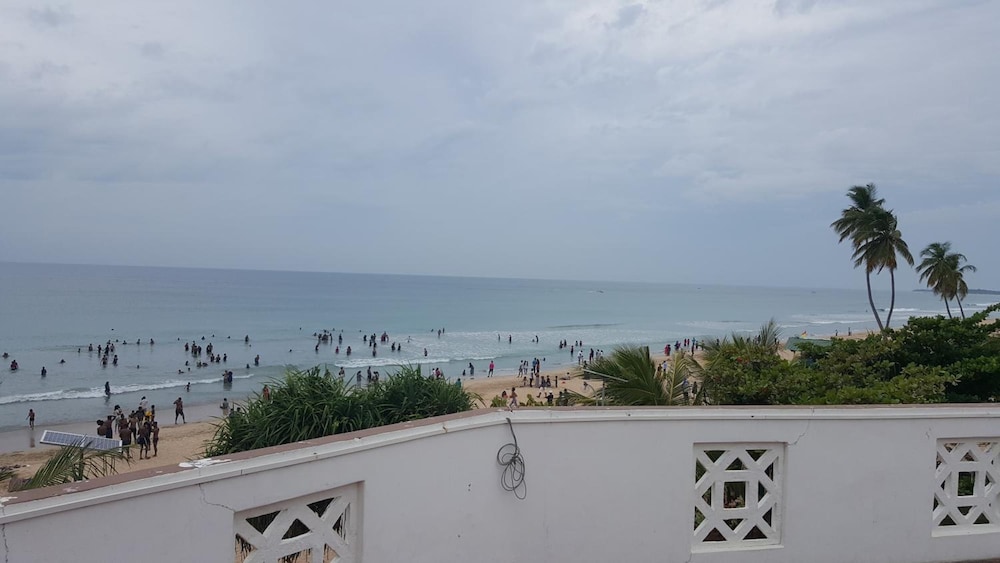Sea View Beach Hotel 2/47