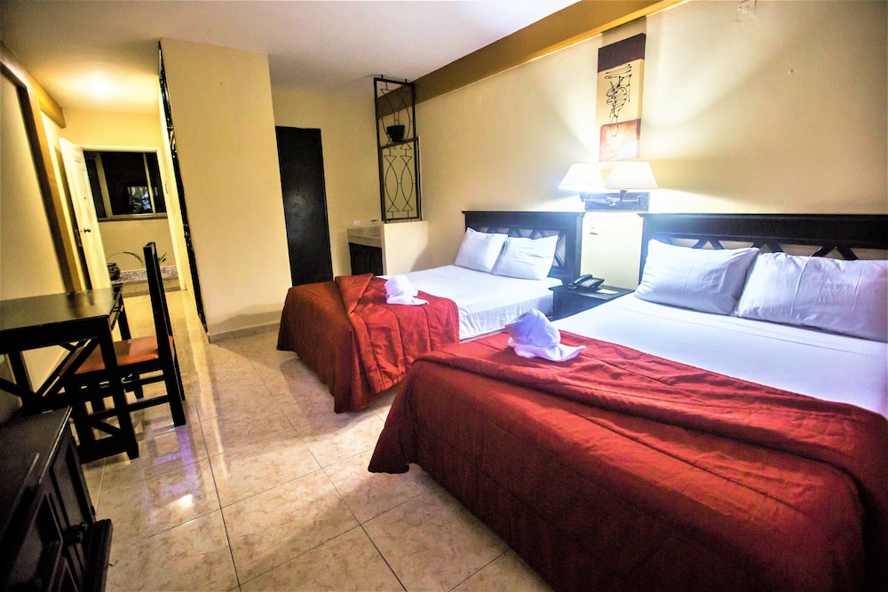 ROOM, TRIPLE