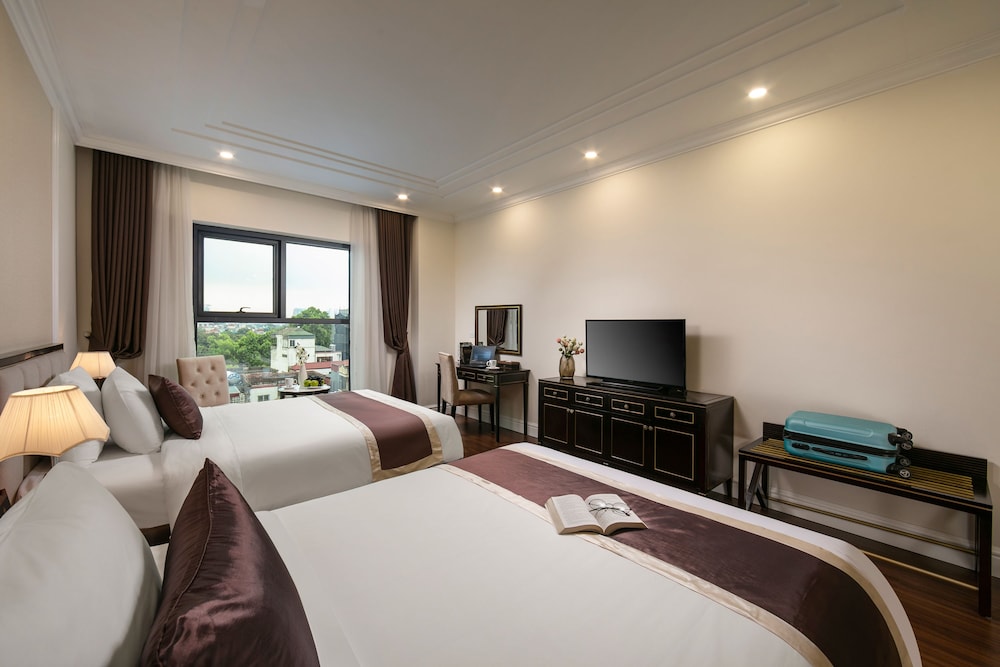 Adonis Hotel 25/55