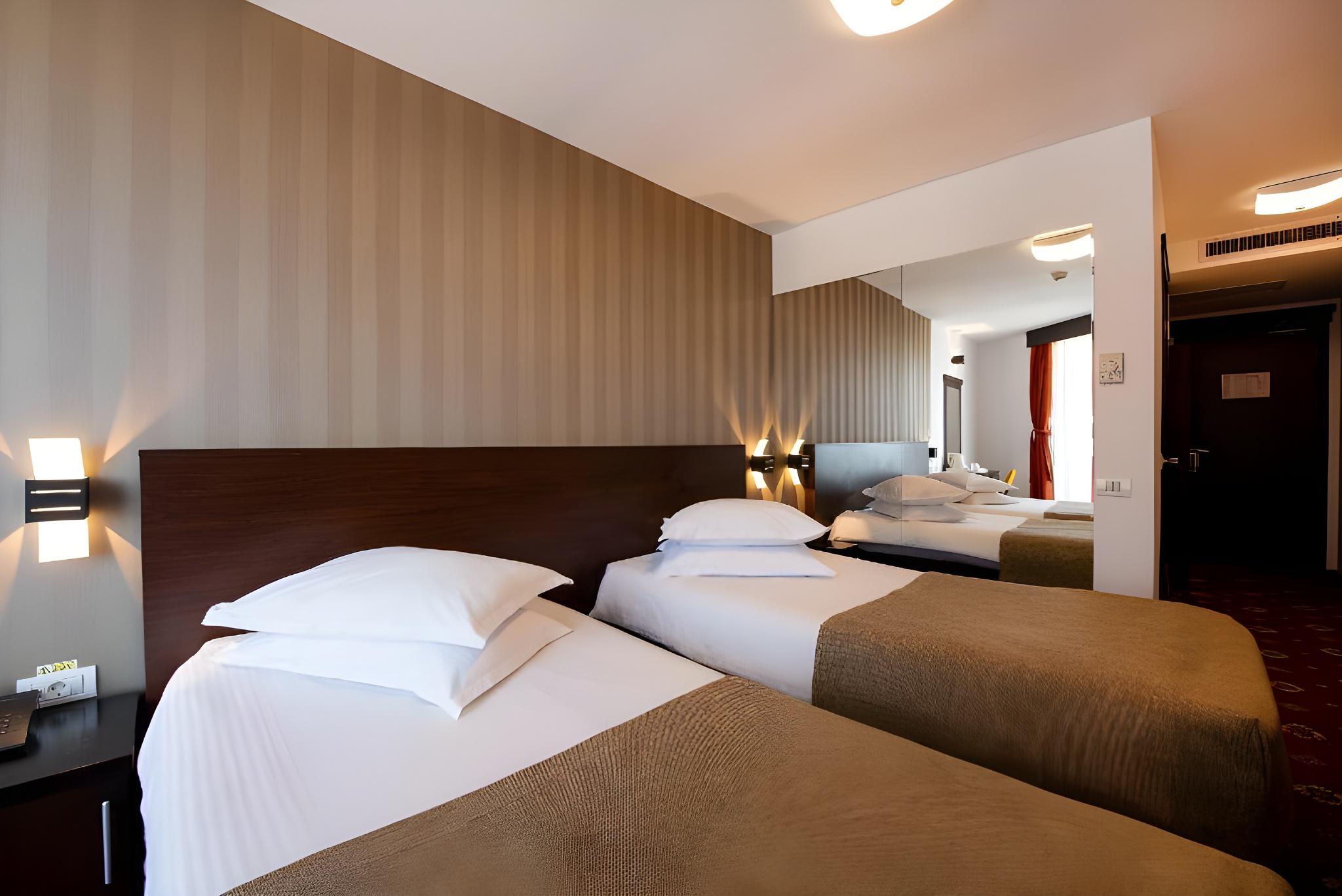 Classic, Twin Beds, No Balcony