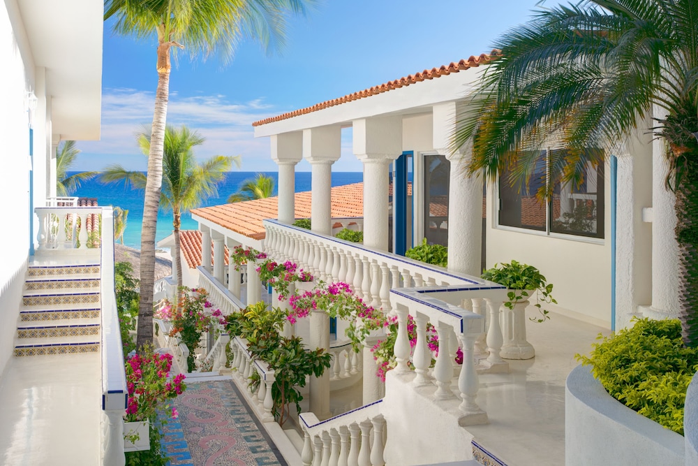 Mar del Cabo by Velas Resorts in CABO SAN LUCAS