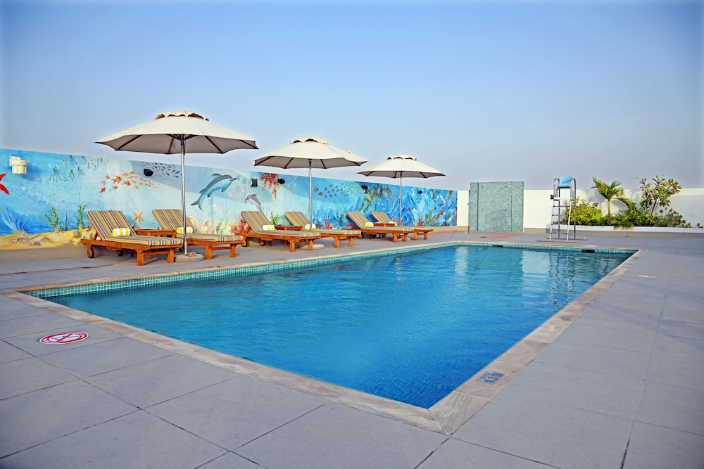 The District Hotel Jumeirah, Dubai 58/61