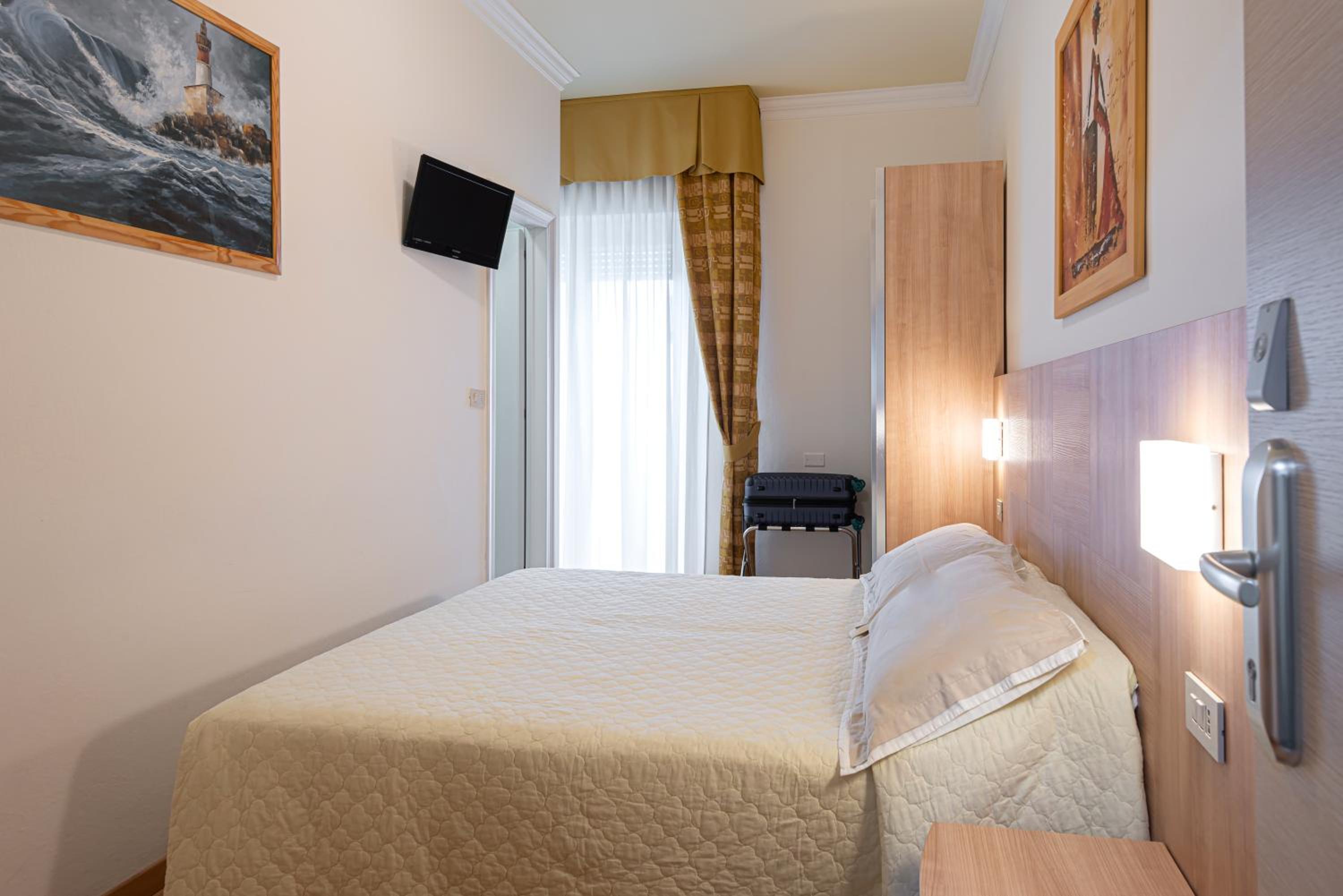 Hotel Corinna 13/50