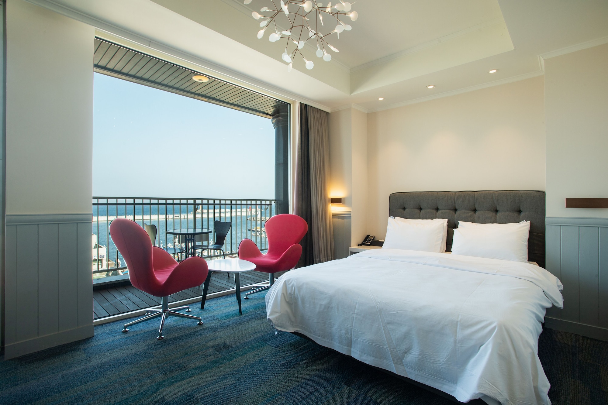 SUITE, DOUBLE BED