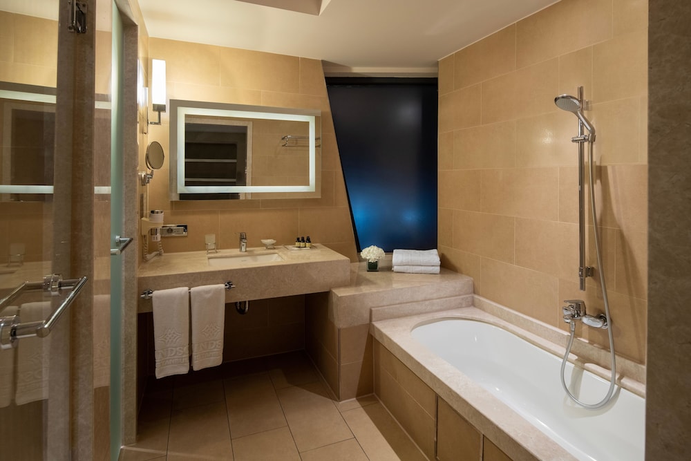 Windsor Hotel & Convention Centre Istanbul 47/48
