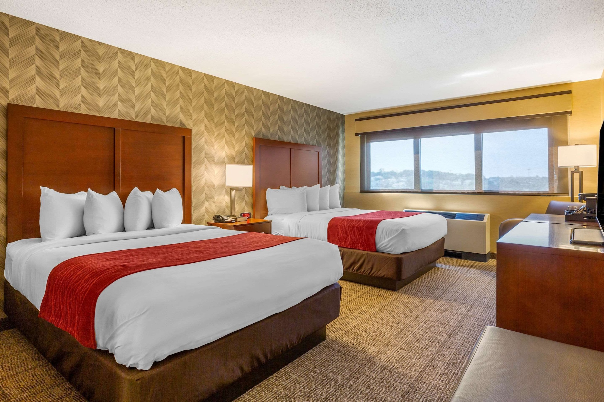 غرفة قياسية بسريرين كوين لذوي الإعاقة، Comfort Inn & Suites Logan International Airport 4/5