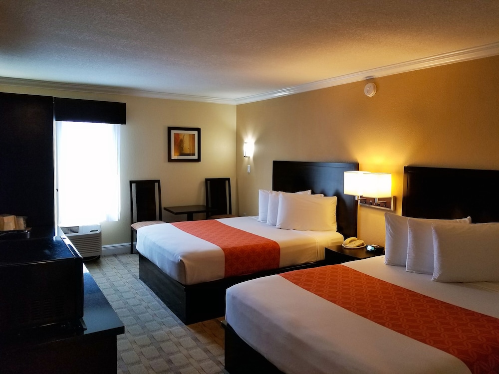 Galleria Palms Hotel 17/59