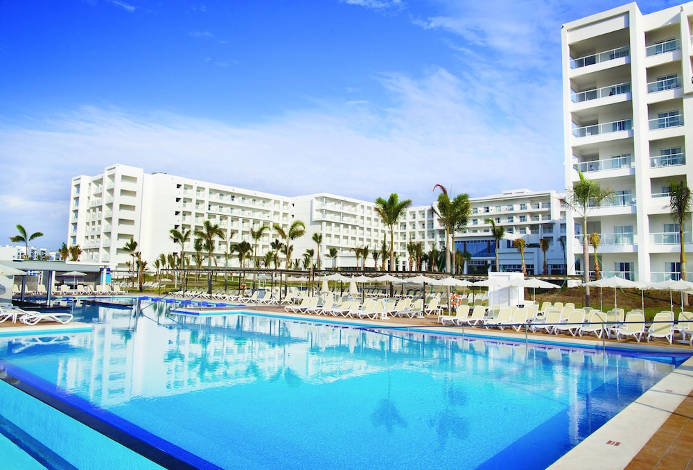 Hotel RIU Playa Blanca All Inclusive 35/72