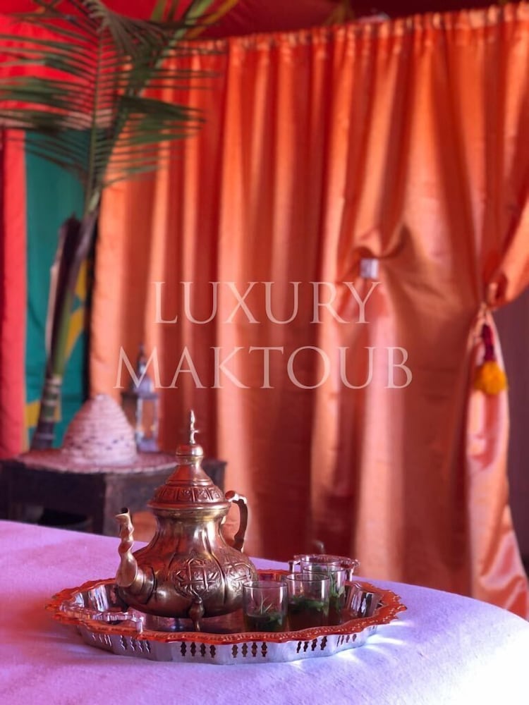 Luxury Maktoub 8/39