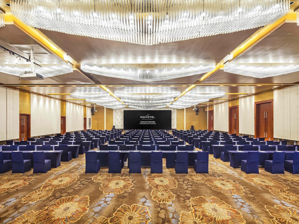 Novotel Nanjing East Suning 69/77