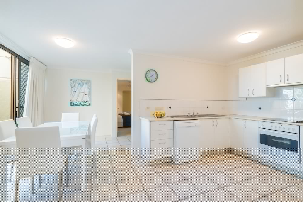 MUNNA BEACH APARTMENTS 6/66