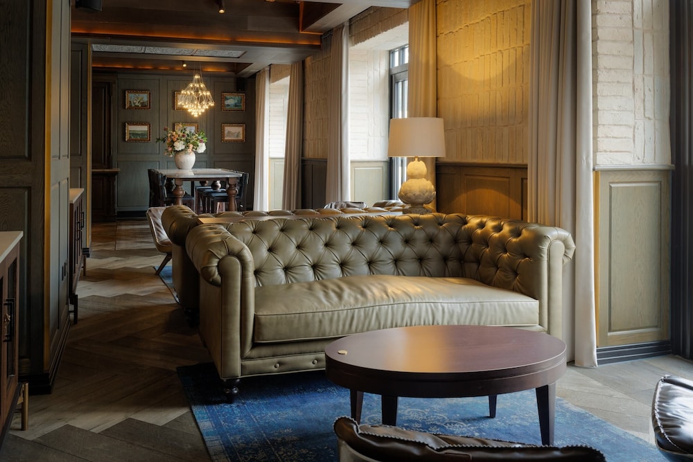 The Queens Hotel 9/59