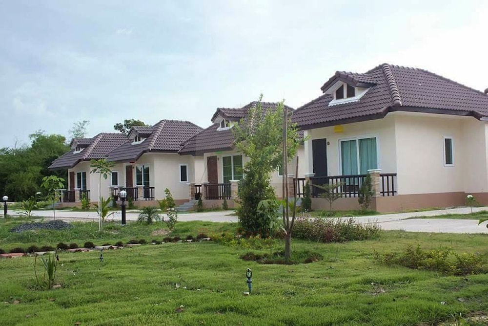 Suwi Coco Ville Resort 55/56