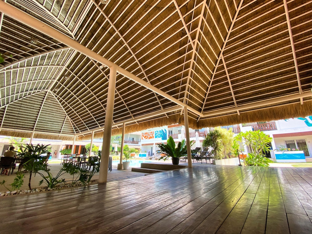 Amihan Resort 10/65