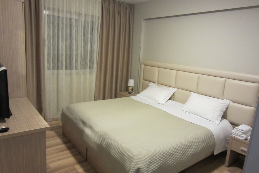 Freddy S Hotel 17/60