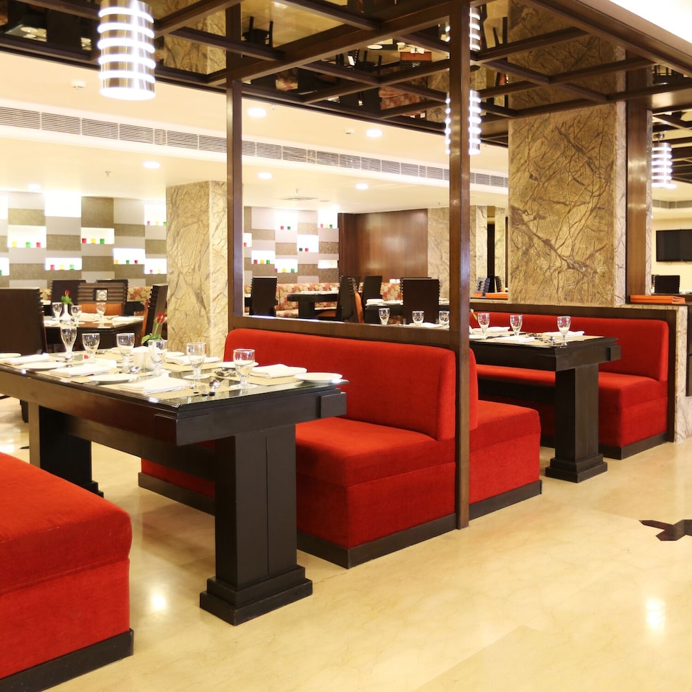 GOLDEN TULIP JAIPUR 31/50