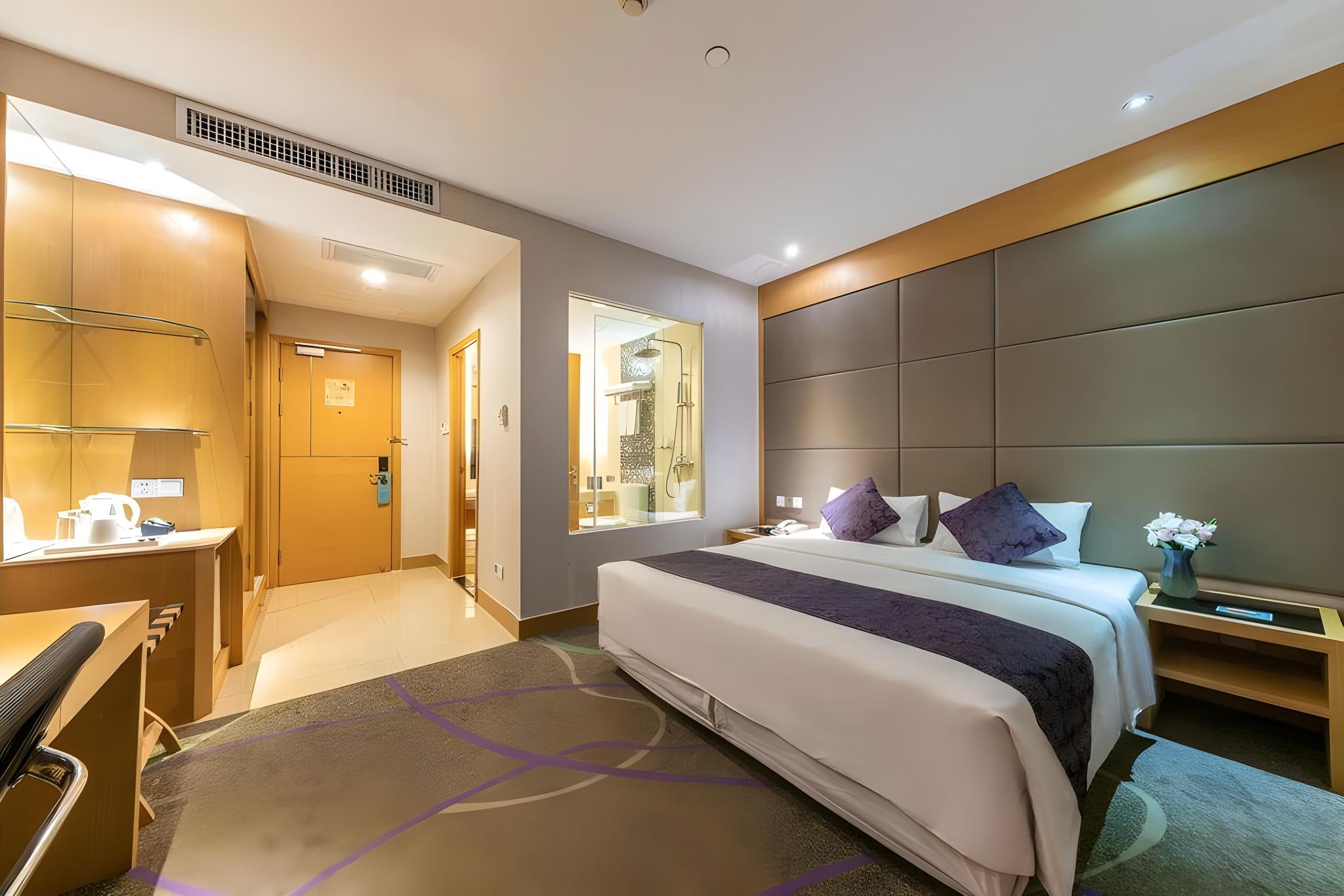 SUPERIOR, KING BED